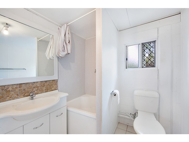 2 Bokirana Crescent, Kirwan QLD 4817