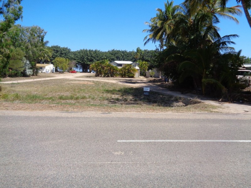 39 Picnic Street, Picnic Bay QLD 4819