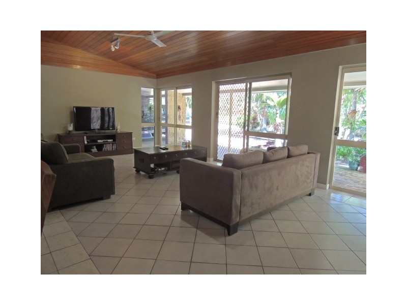 2/106-120 Mandalay Avenue, Nelly Bay QLD 4819