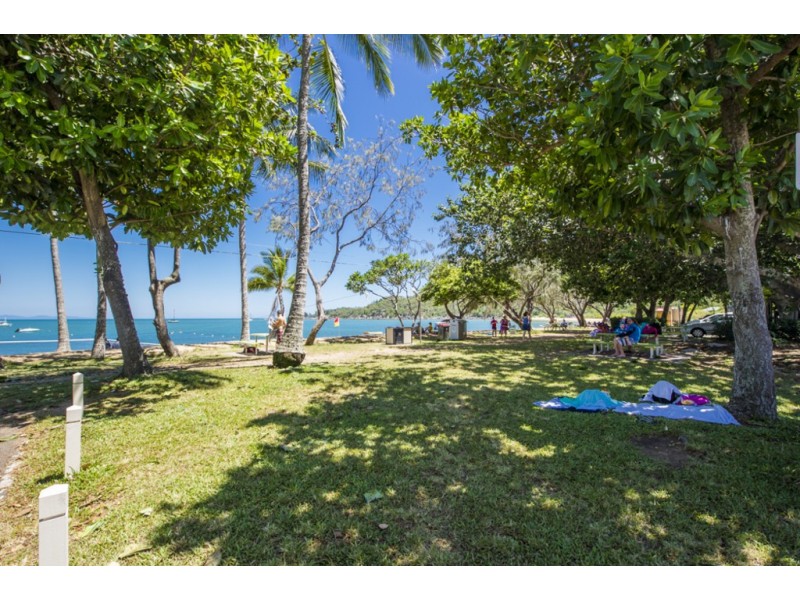 1-2 Dolphin Court, Horseshoe Bay QLD 4819