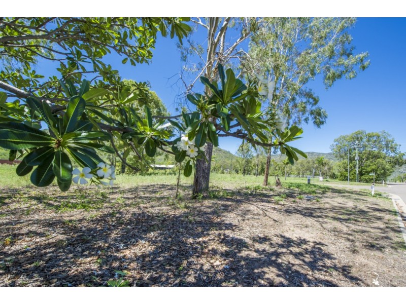 1-2 Dolphin Court, Horseshoe Bay QLD 4819