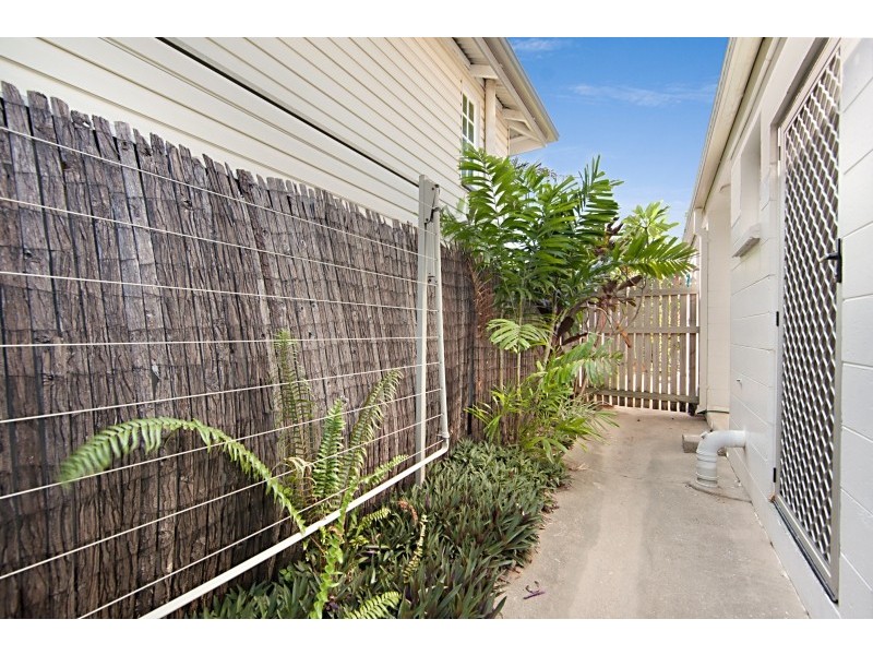 2/7 Seventh Street, Railway Estate QLD 4810