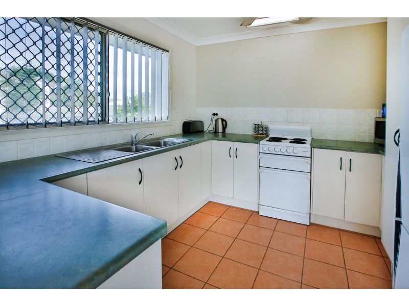 18 Tuffley Street, West End QLD 4810