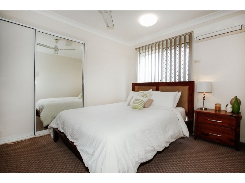 18 Tuffley Street, West End QLD 4810