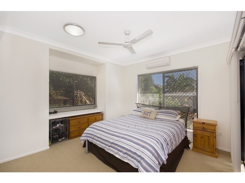 16 Rattray Street, Bushland Beach QLD 4818