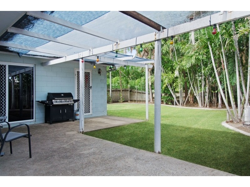 8 Hamish Avenue, Rasmussen QLD 4815