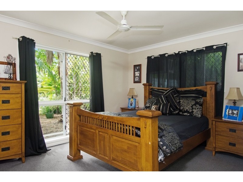 8 Hamish Avenue, Rasmussen QLD 4815