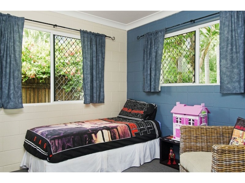 8 Hamish Avenue, Rasmussen QLD 4815