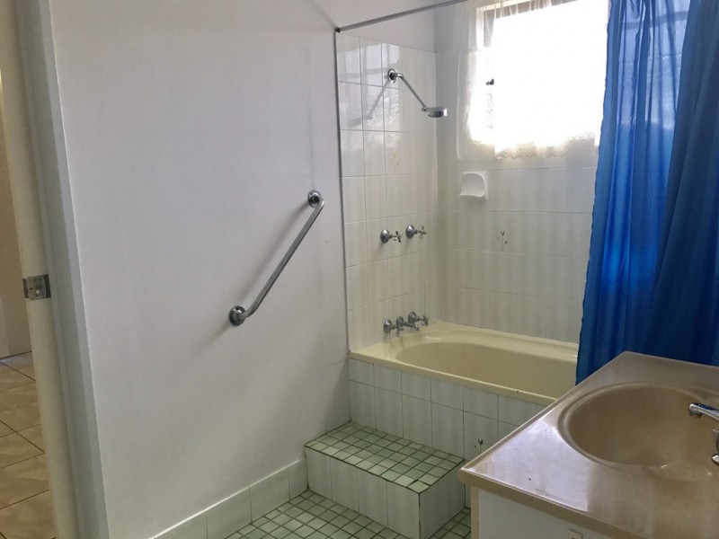 4 Fanning Court, Balgal Beach QLD 4816