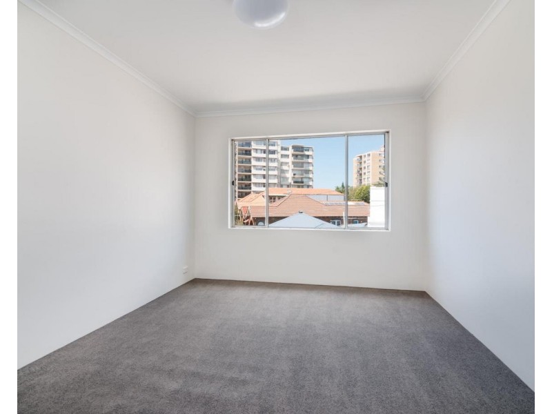 2/6-8 Waverley Crescent, Bondi Junction NSW 2022