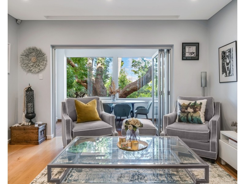 3/2 Gladswood Gardens, Double Bay NSW 2028