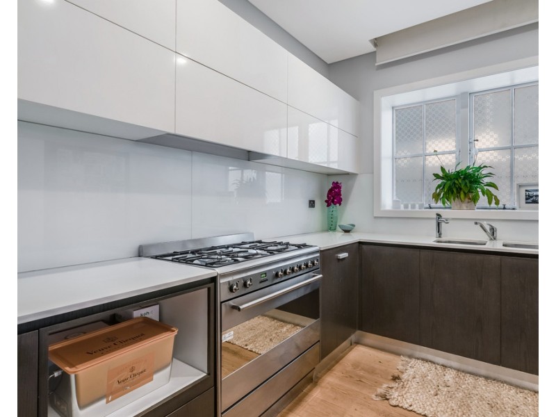 3/2 Gladswood Gardens, Double Bay NSW 2028