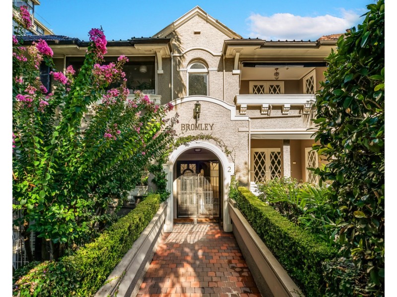 3/2 Gladswood Gardens, Double Bay NSW 2028