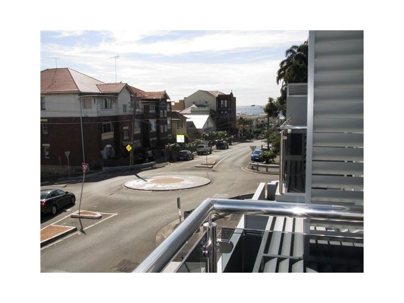 2/143 Coogee Bay Road, Coogee NSW 2034