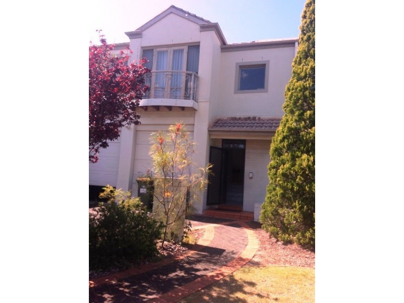 19 The Serpentine, Kensington NSW 2033