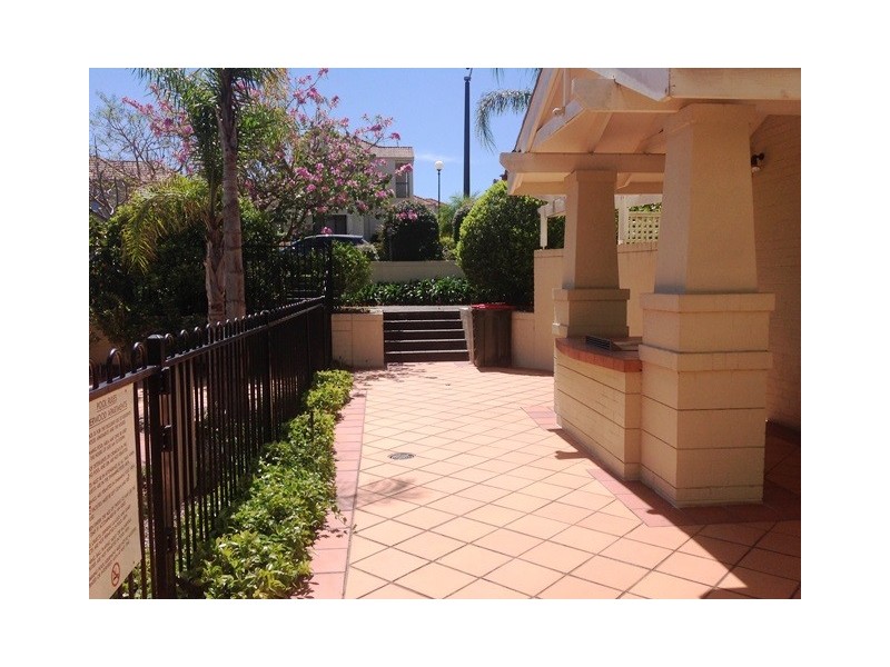 19 The Serpentine, Kensington NSW 2033