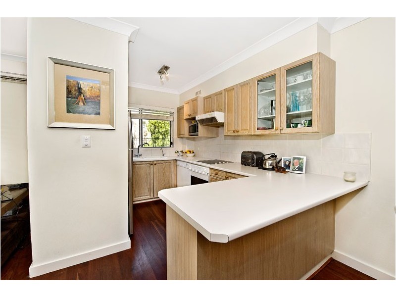 2/15 Macpherson St, Waverley NSW 2024