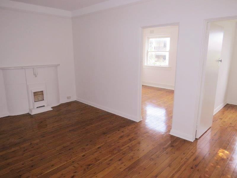 2/121 Old South Head Road, Bondi Junction NSW 2022