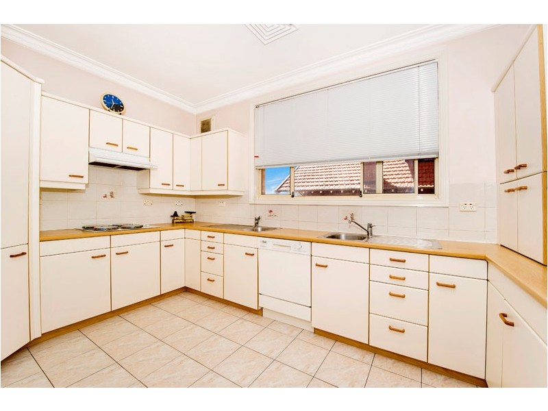 4 Council St, Bondi Junction NSW 2022