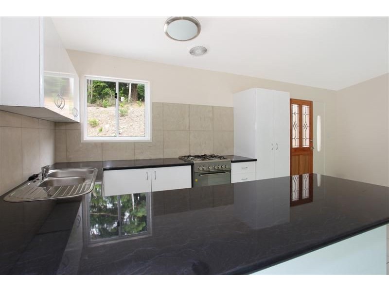 115 North Road, Lower Beechmont QLD 4211