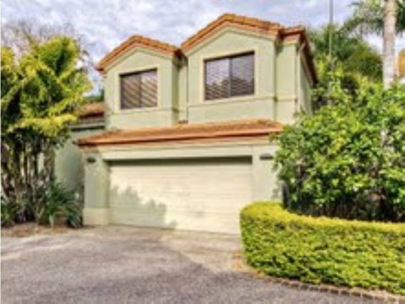8/65 Benowa Road, Southport QLD 4215