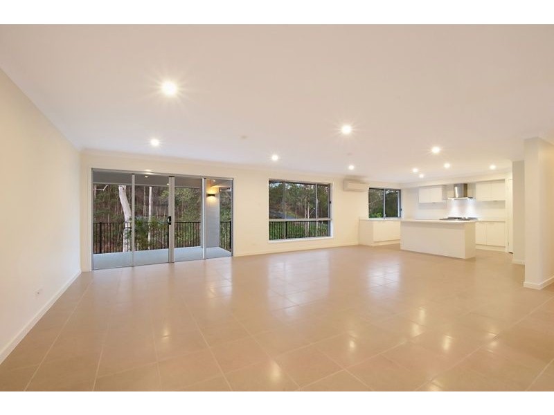 205 Crane Crescent, Nerang QLD 4211