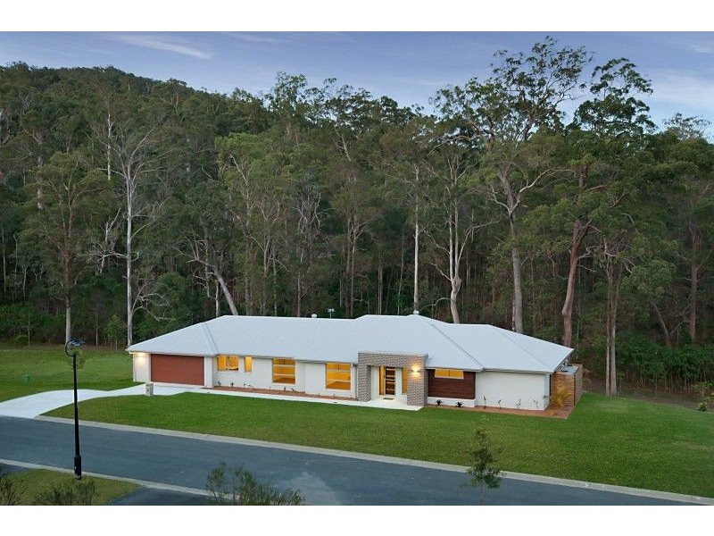 205 Crane Crescent, Nerang QLD 4211