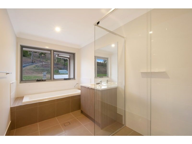 205 Crane Crescent, Nerang QLD 4211