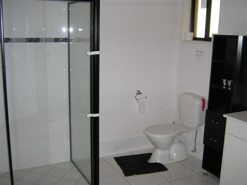 66 Nerang Broadbeach Road, Nerang QLD 4211