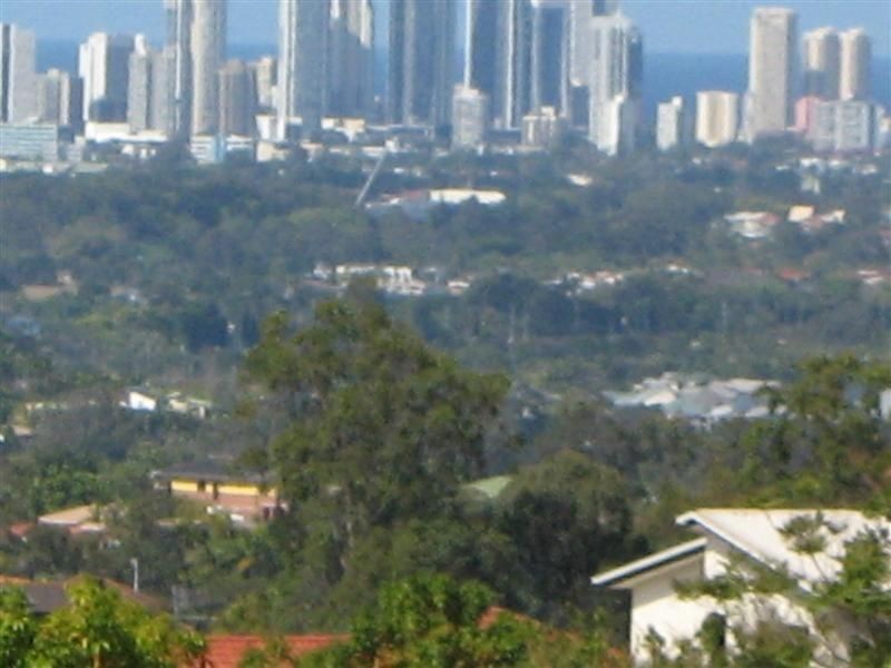 90 Kincaid Drive, Highland Park QLD 4211