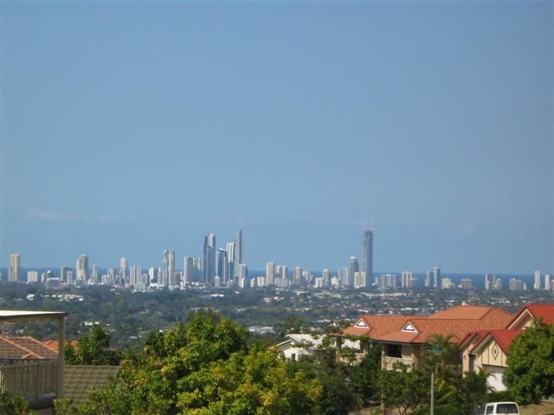 90 Kincaid Drive, Highland Park QLD 4211