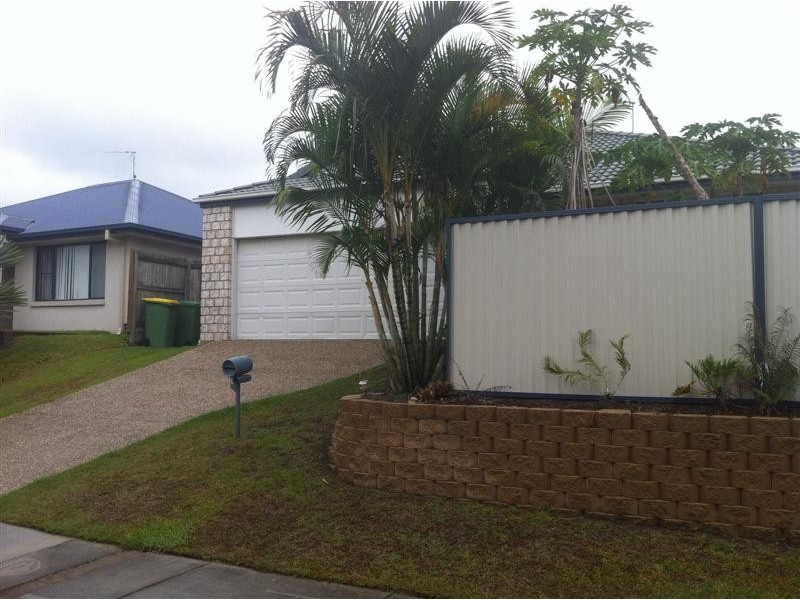 3 Sandhurst Cr, Upper Coomera QLD 4209