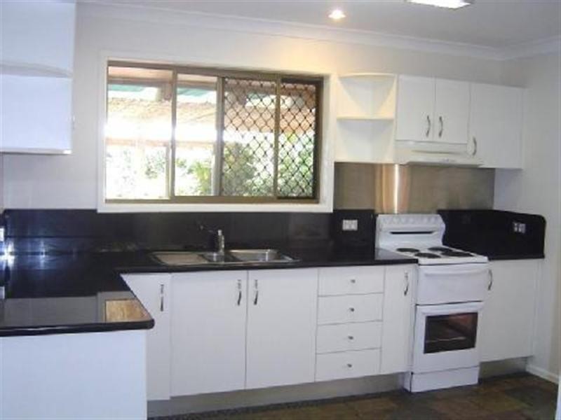 15 Plateau Crescent, Carrara QLD 4211