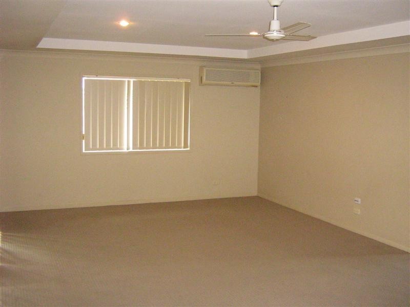 3 Meadow Way, Upper Coomera QLD 4209