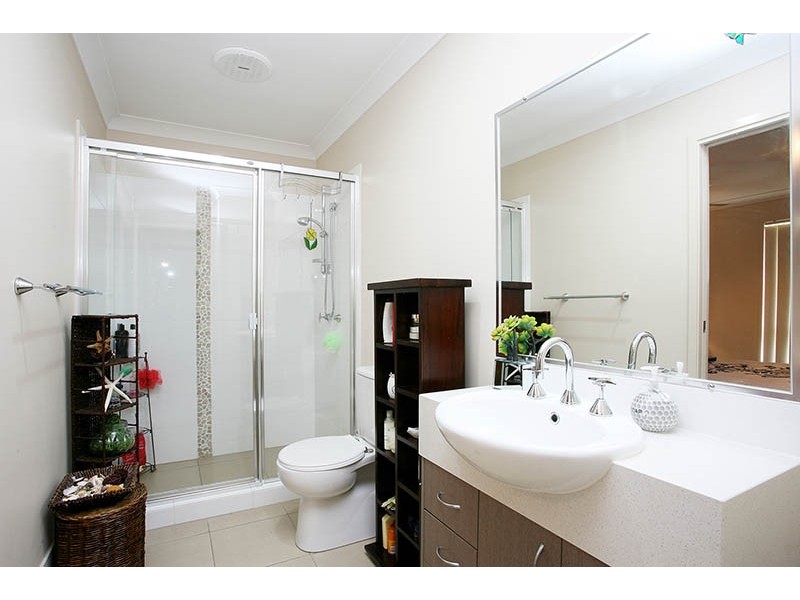 18A Bushland Place, Maudsland QLD 4210
