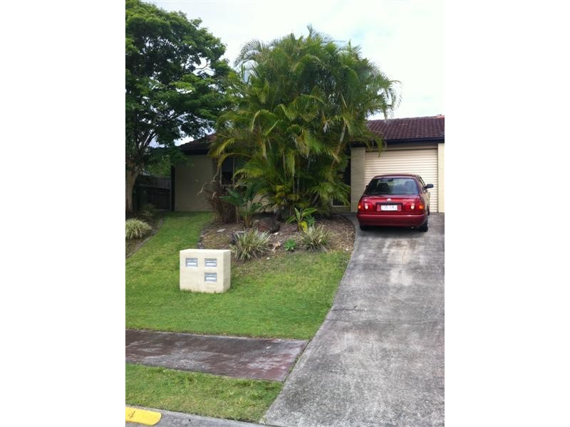 2/4 Story Street, Oxenford QLD 4210