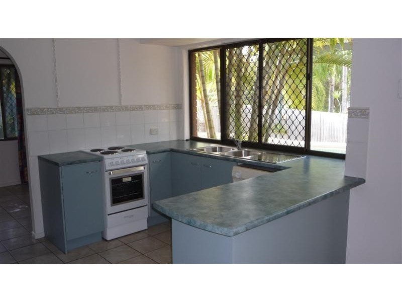 1 Armidale Crescent, Helensvale QLD 4212