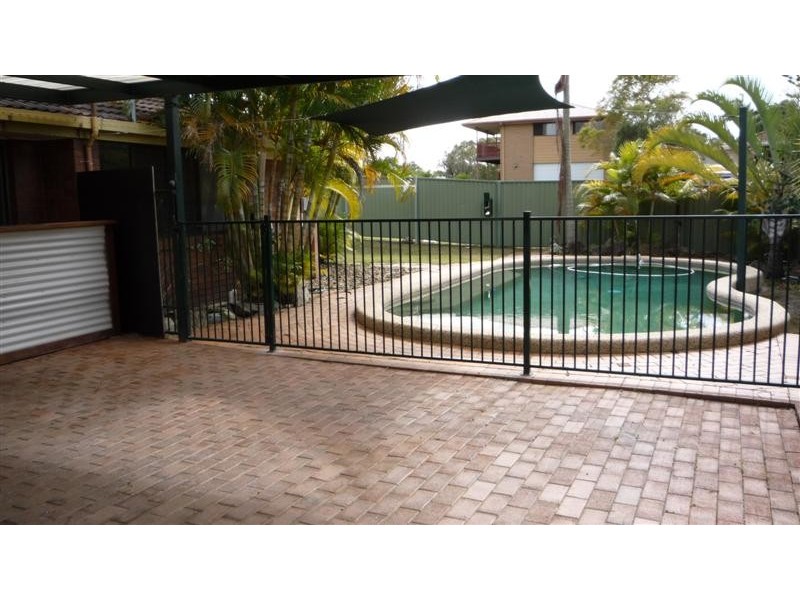 1 Armidale Crescent, Helensvale QLD 4212