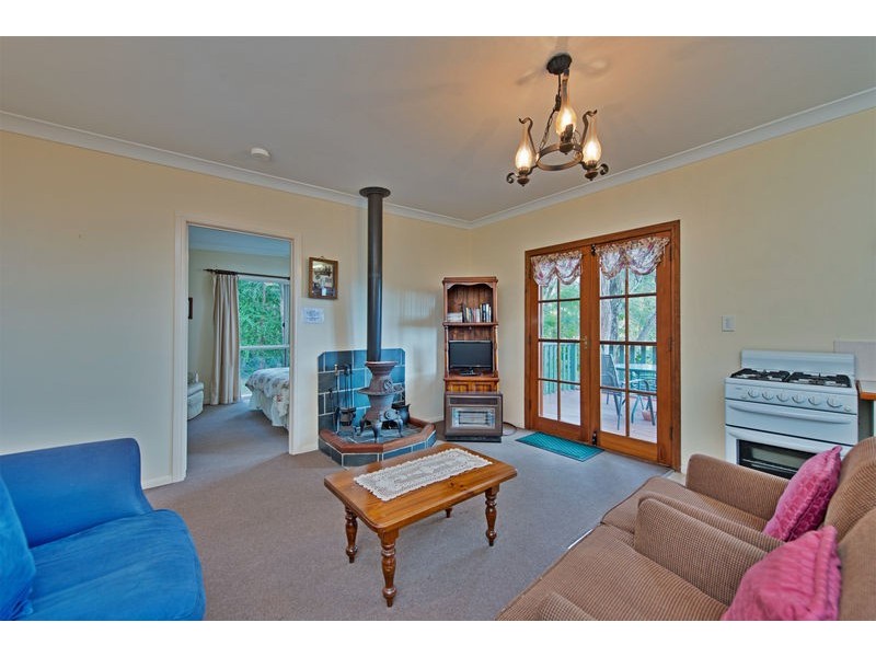 25 Leona Court, Tamborine Mountain QLD 4272