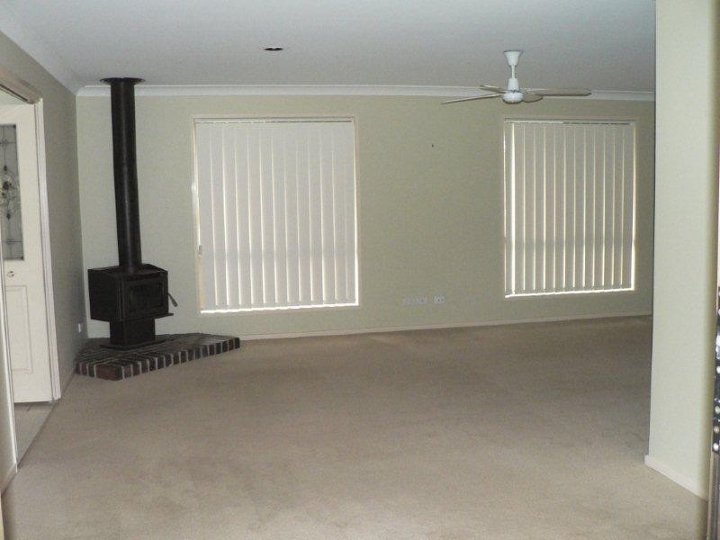 11 Balranald Court, Helensvale QLD 4212