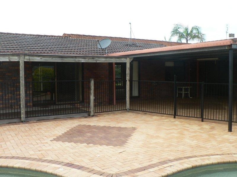 11 Balranald Court, Helensvale QLD 4212