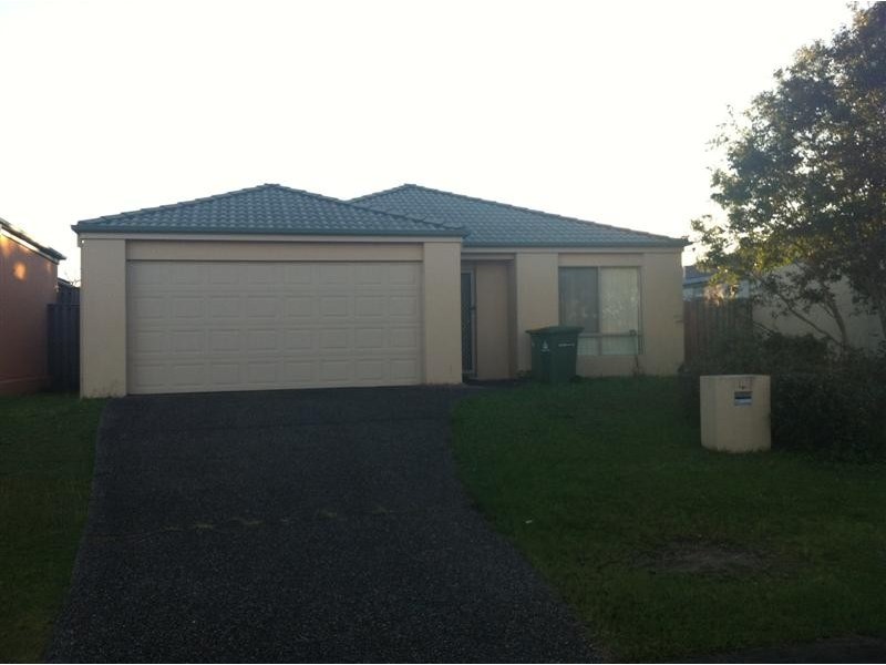 4 Madasin Close, Arundel QLD 4214
