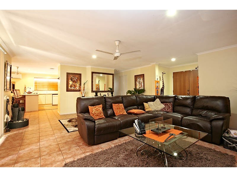 11 Silverash, Oxenford QLD 4210