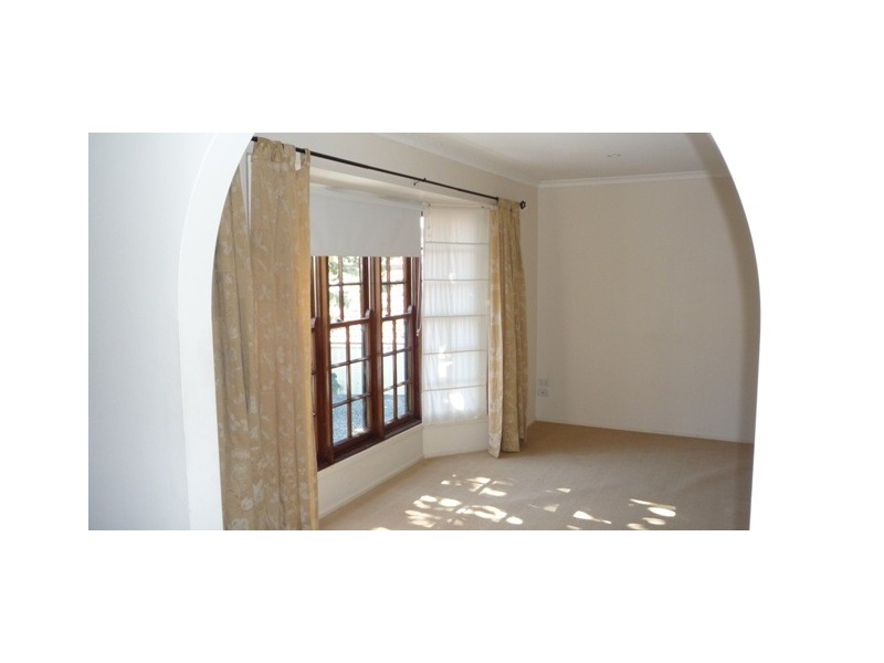 10 BATHURST STREET, Helensvale QLD 4212