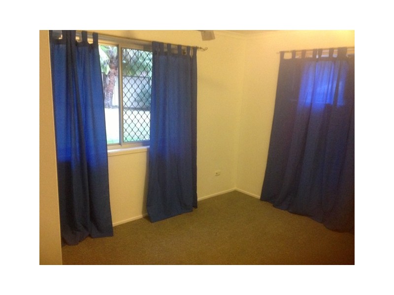 74 Parkes Drive, Helensvale QLD 4212