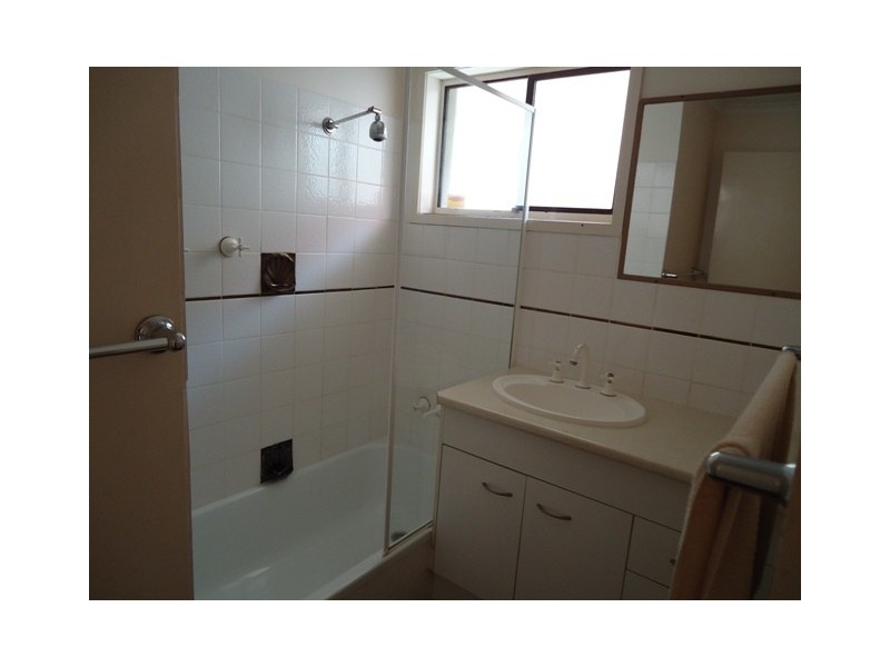 10 Bathurst Court, Helensvale QLD 4212