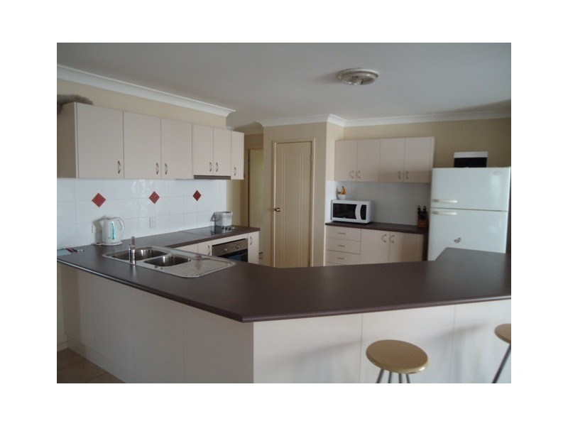 1 Tralee Court, Carrara QLD 4211