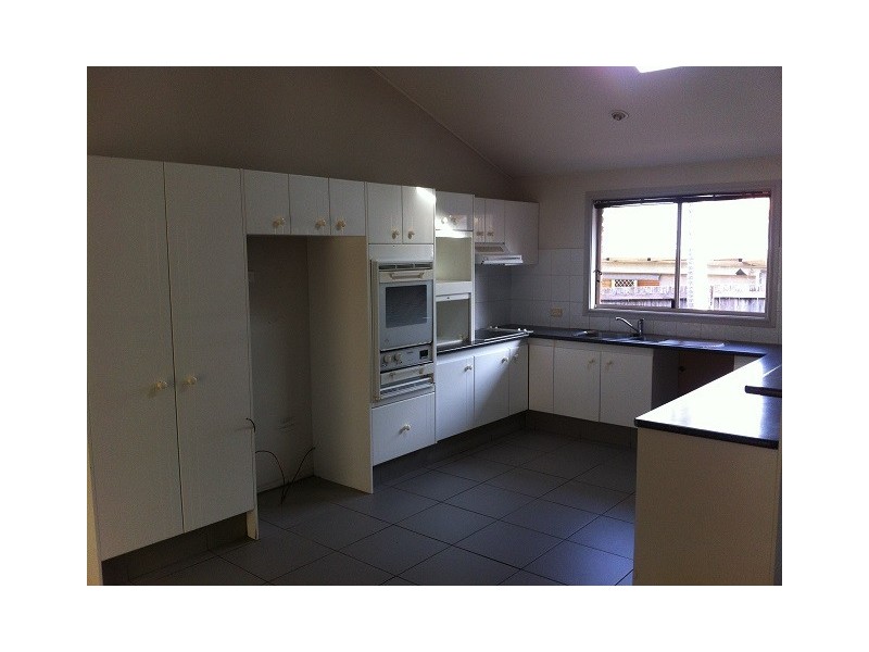 16 Rosedale Place, Helensvale QLD 4212