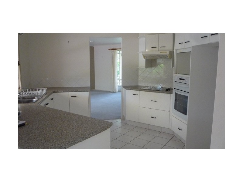 52 COOTHARABA STREET, Helensvale QLD 4212