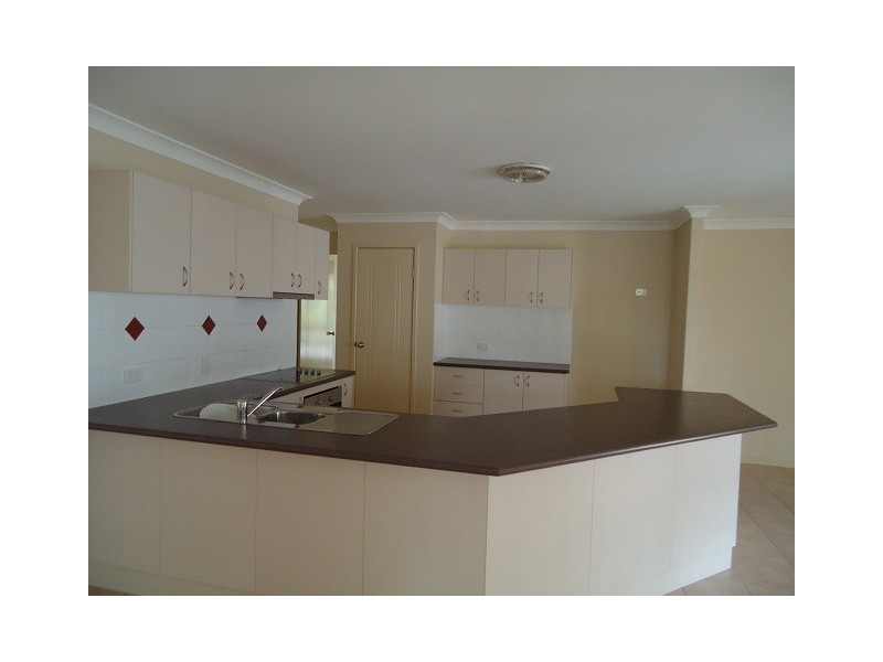 1 Tralee Court, Carrara QLD 4211